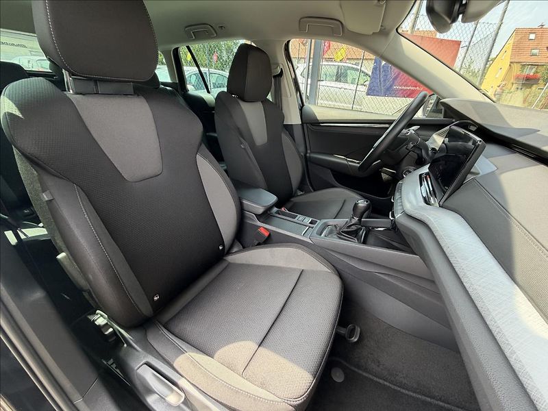 Škoda Octavia 1,5 TSi DPH  ACC,LED,KESSY,ALU - fotka 31 z 50