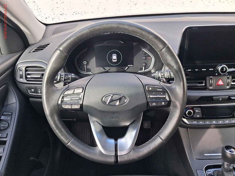 Hyundai i30 (2022) 1.5T-GDi 48V MHEV, ČR, Style - fotka 11 z 19