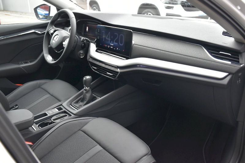 Škoda Octavia (2024) Style 1.5. 110 TSI 110 kW 6-st - fotka 35 z 35