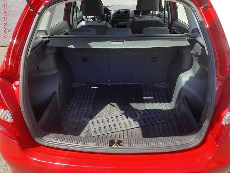 Škoda Fabia (2011) 1.2 TSi, ČR, Active - fotka 7 z 17