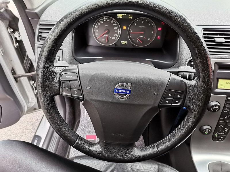Volvo V50 (2005) 2.0d 100kw AC Tempomat Tažné - fotka 11 z 25
