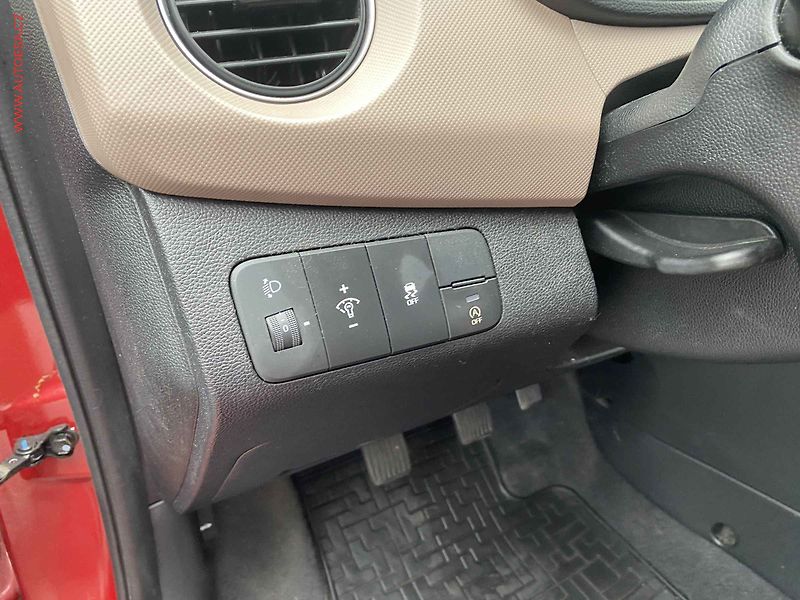 Hyundai i10 (2016) 1.0i, 1.maj,ČR, servis.kniha - fotka 15 z 17