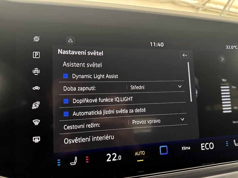 Volkswagen Touareg 3.0Tdi*1-MAJ*DPH*R-LINE*HUD* - fotka 34 z 47