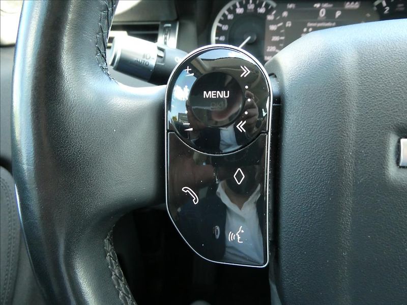 Land Rover Discovery Sport 2,0 D150,1.maj,ČR,DPH - fotka 21 z 33