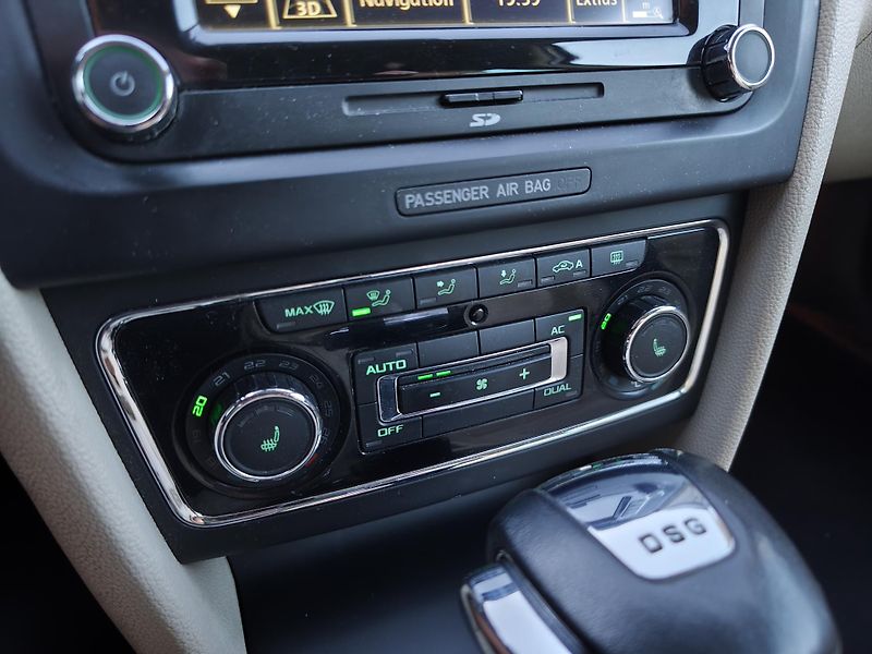 Škoda Superb 2.0TDI 125KW, AUTOMAT, KŮŽE - fotka 19 z 23