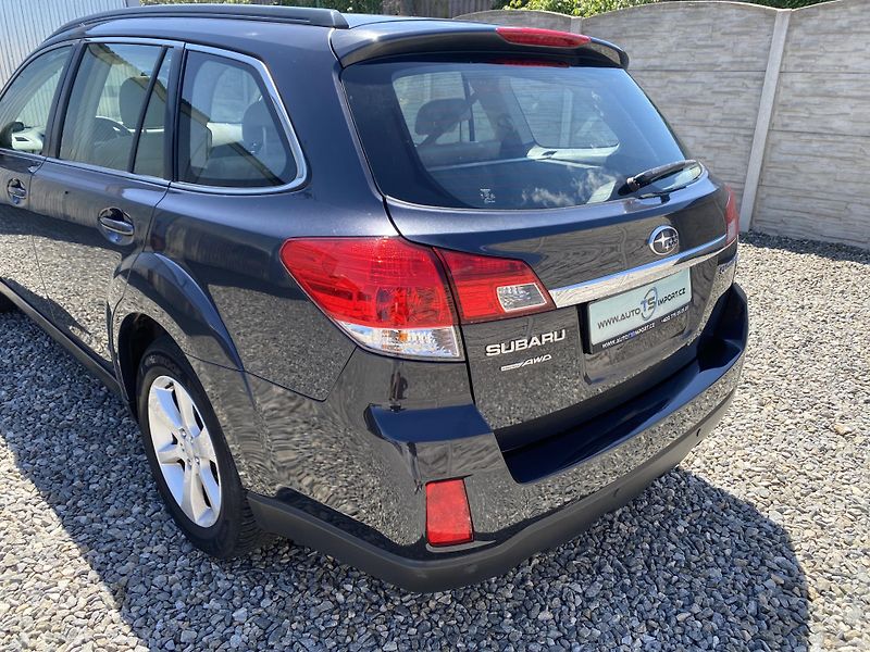 Subaru Outback 2.5i 170PS 4x4 BIFUEL PAN NAVI - fotka 37 z 157