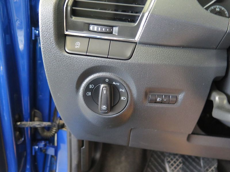 Škoda Fabia (2021) 1.0TSI,kamera,klima,výhřev, - fotka 13 z 26