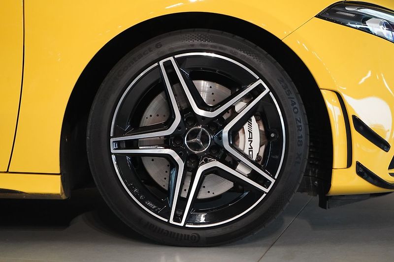 Mercedes-Benz Třídy A 35 AMG 4MATIC, AERO, Kamera - fotka 8 z 44
