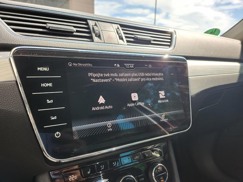 Škoda Superb Ambition 2.0 TDI 110 kW DSG Co - fotka 16 z 25
