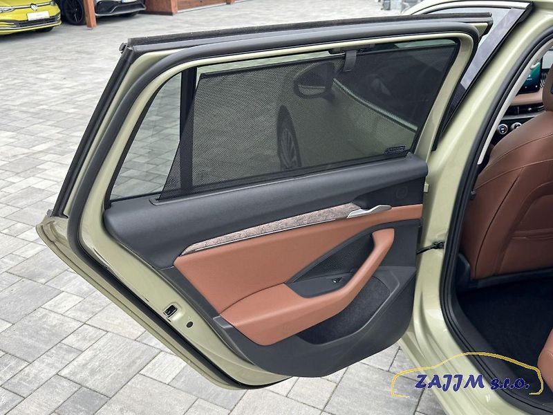 Škoda Superb L&K 2.0TDI DSG - fotka 40 z 52