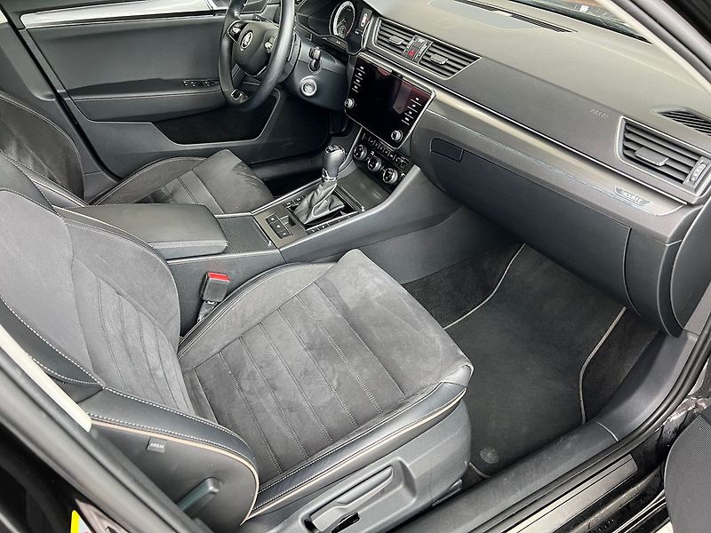 Škoda Superb Scout 140kW DSG - fotka 19 z 20