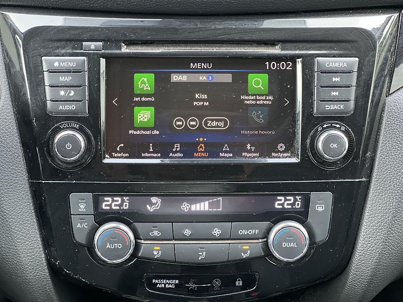 Nissan Qashqai 1.3DIG-T KAMERA PŮVOD ČR - fotka 19 z 40