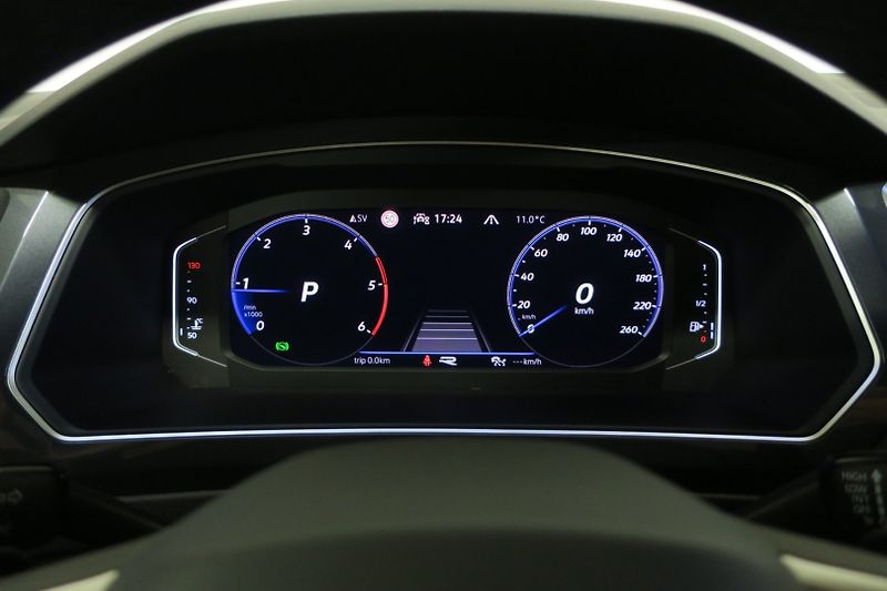 Volkswagen Tiguan (2022) R-line 2,0TDI 147 KW 4M DSG - fotka 17 z 49