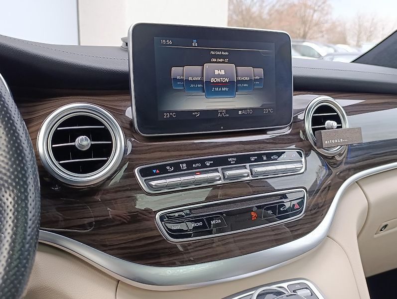 Mercedes-Benz Třídy V V250d AMG 4M EXCLUSIVE ČR1.MAJ - fotka 29 z 46