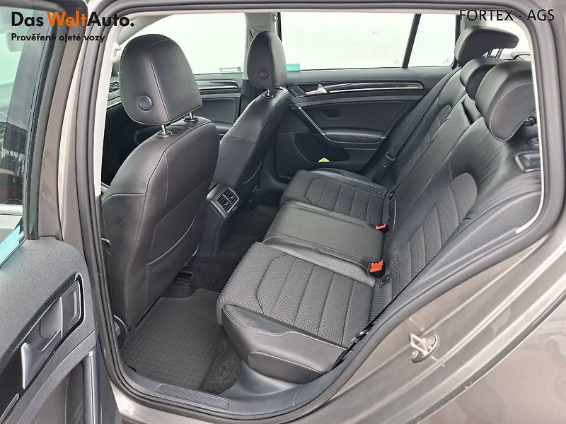 Volkswagen Golf (2014) Variant, 2.0 TDI,110kW,4Motion - fotka 13 z 29