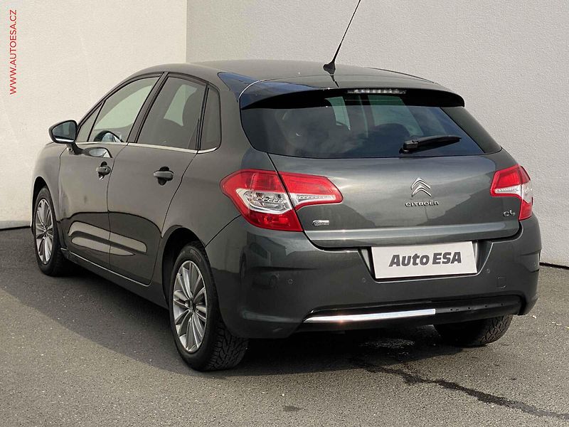 Citroën C4 (2012) 1.6 HDi, AT, park.asist - fotka 6 z 16