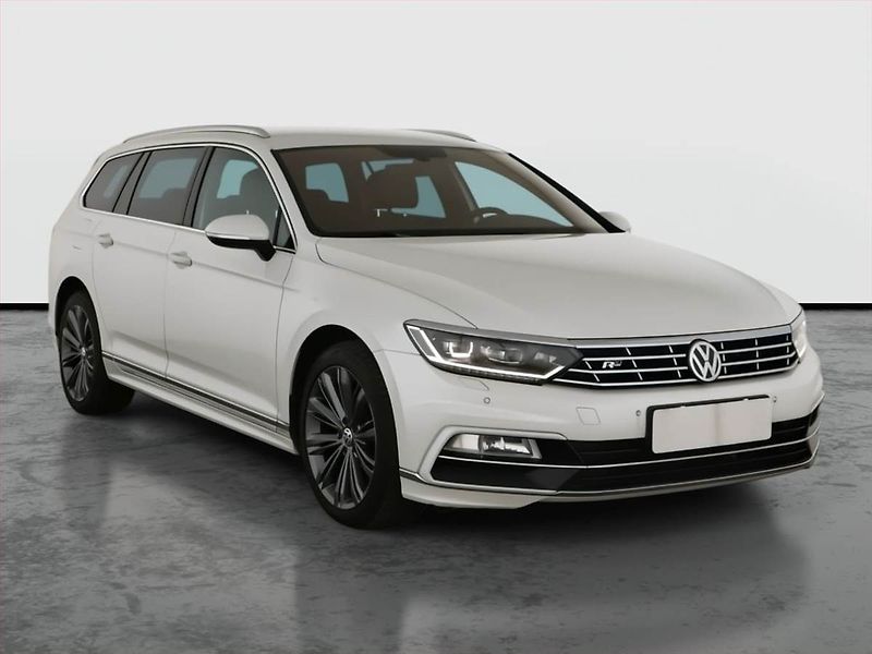 Volkswagen Passat (2019) R-Line 2.0 TDI, 4X4, Automat - fotografie inzerátu