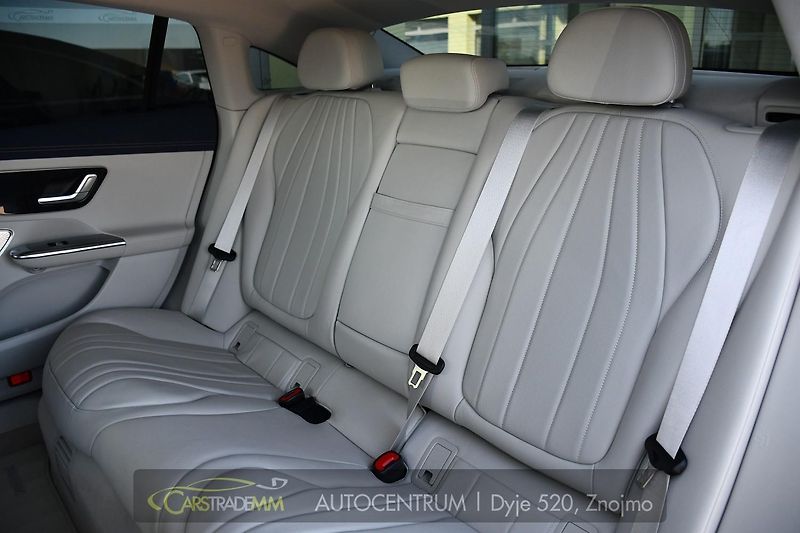 Mercedes-Benz EQE 500 AMG 4MATIC  - fotka 13 z 53