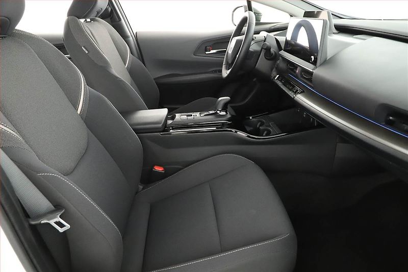 Toyota Prius (2024) 2.0 Plug-in Hybrid - fotka 7 z 21