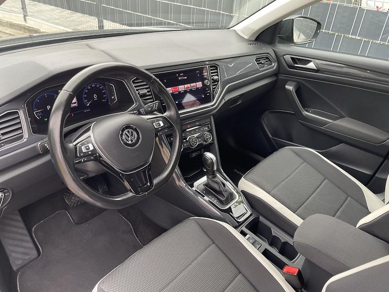 Volkswagen T-Roc (2019) 2.0 TDI 110 kW DSG SPORT - fotka 11 z 34