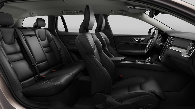 Volvo V60 (2026) B4 AUT DARK PLUS - fotka 4 z 11