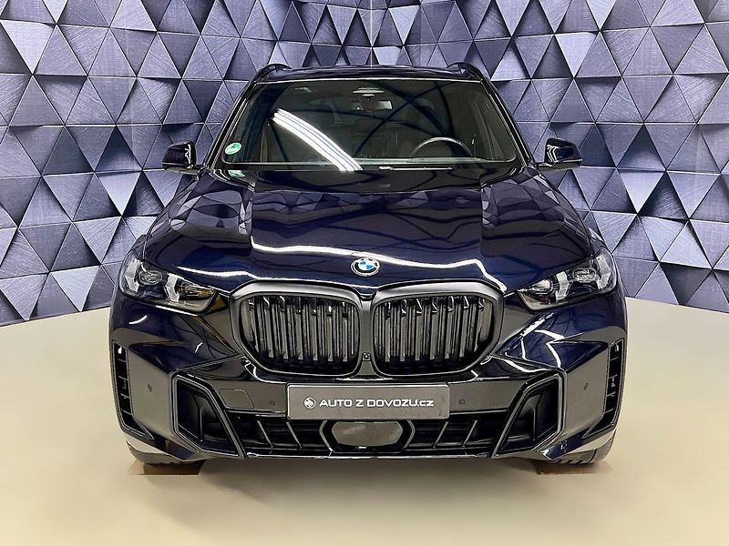 BMW X5 30d xDrive M-SPORT, VZDUCH, PA - fotka 3 z 37