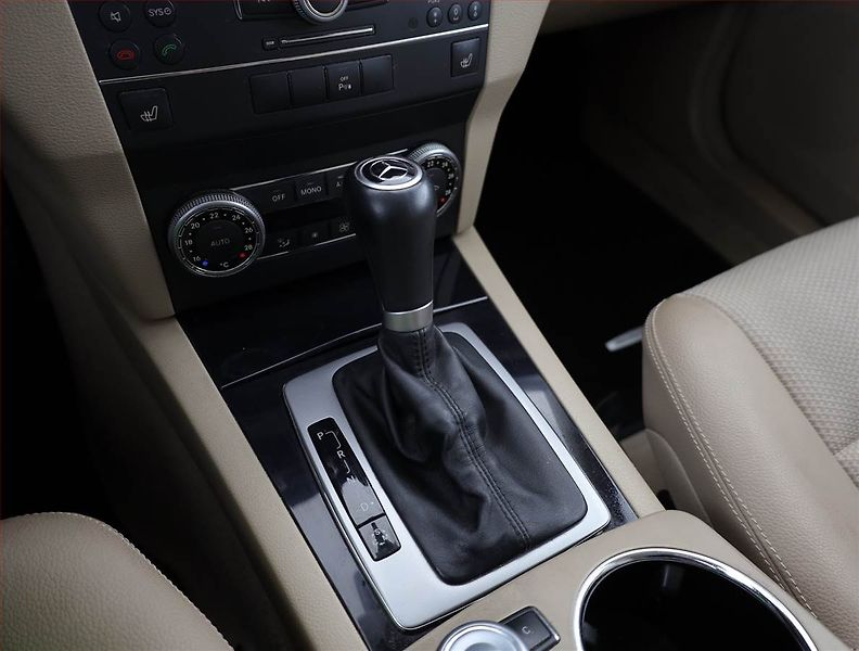 Mercedes-Benz GLK (2010) 220 CDI, 4X4, Automat, Navi - fotka 11 z 18