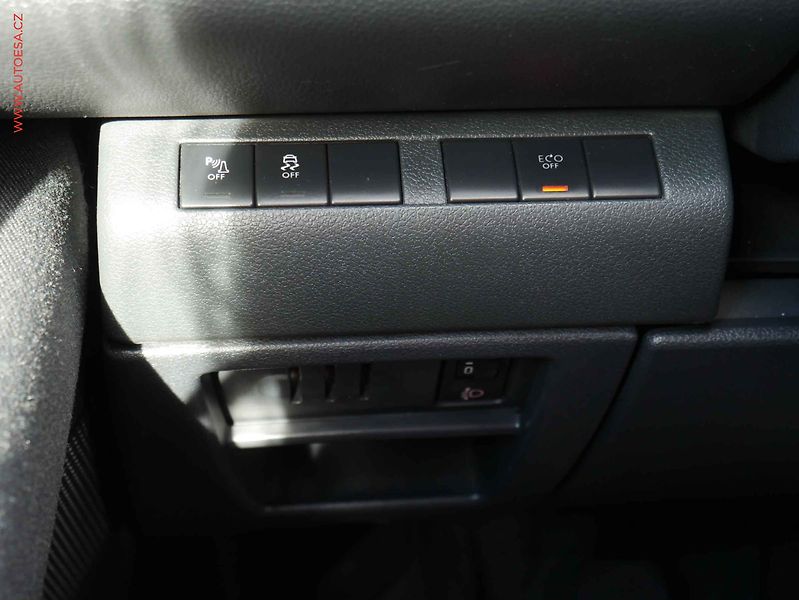 Peugeot 5008 (2015) 1.6HDi, 2.maj,ČR, Allure - fotka 18 z 19
