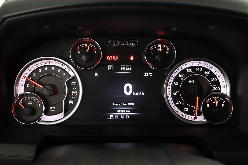 RAM 1500 (2021) 5.7 V8 Hemi - fotka 8 z 25