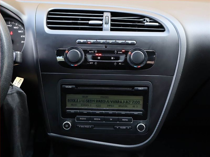 Seat Leon (2012) 1.2 TSI, jezdí výborně - fotka 10 z 14