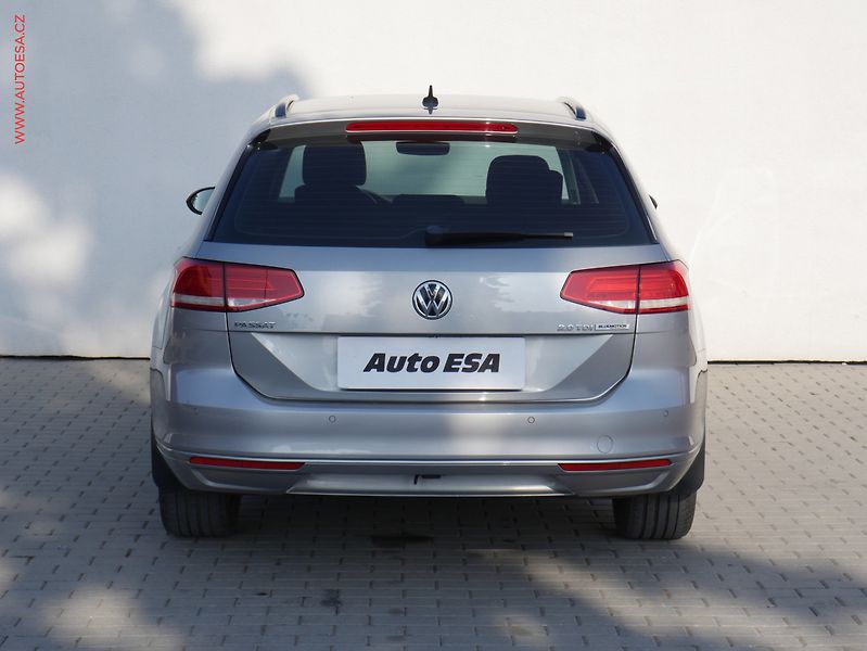 Volkswagen Passat (2017) 2.0 TDi, 1.maj, Comfortline - fotka 5 z 19