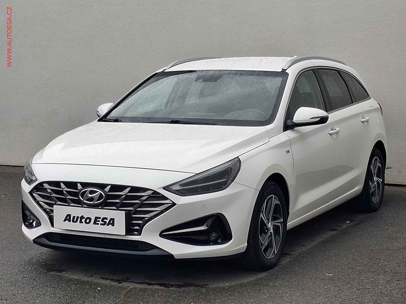 Hyundai i30 (2023) 1.5 T-GDi 48V, 1.maj,ČR - fotka 3 z 18
