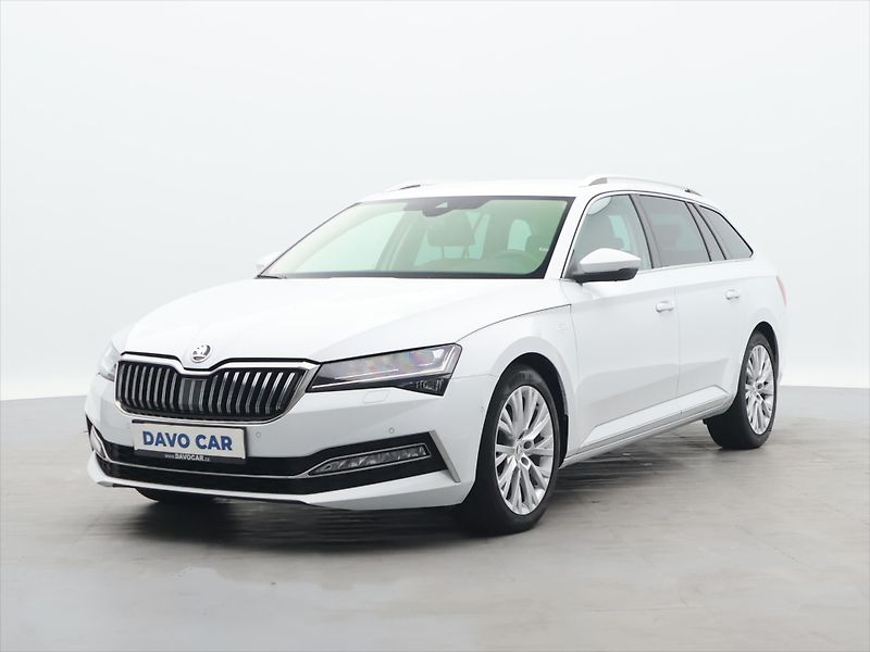 Škoda Superb 2,0 - fotka 3 z 34