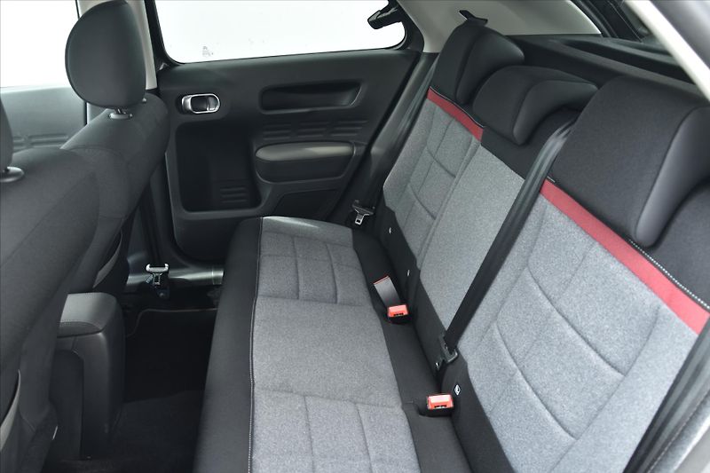 Citroën C4 Cactus 1.2i 81kW 1.MAJ SERVIS. KN ČR - fotka 11 z 22