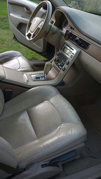 Volvo V70 2.4-NOVÉ BRZDY+ČELNÍ SKLO+BAT - fotka 13 z 23