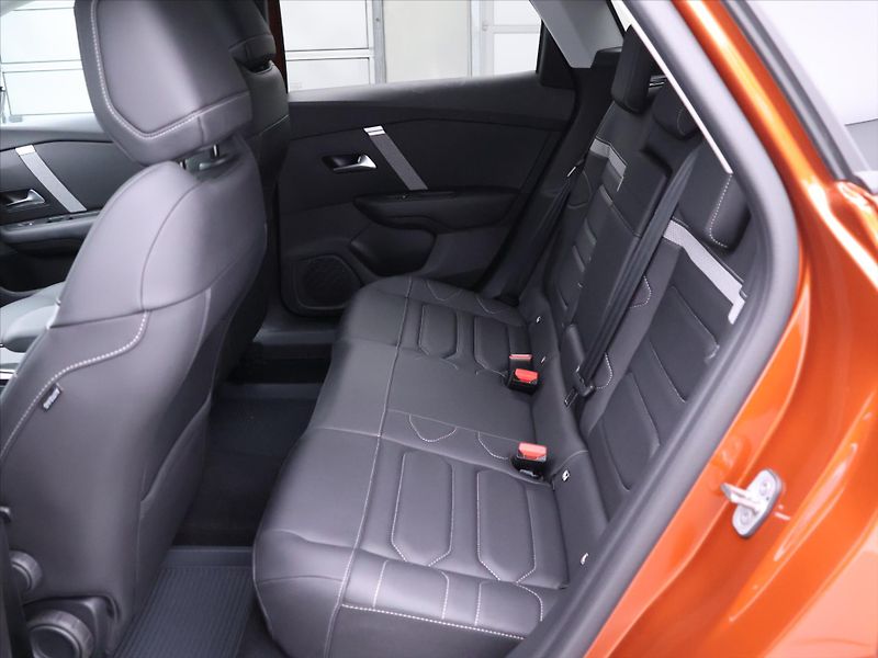 Citroën C4 1,2 PT 96kW Shine Aut Kůže HUD - fotka 16 z 38