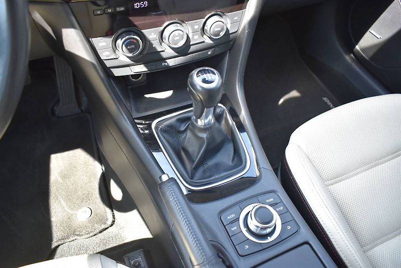 Mazda 6 2,0 G-165 1.M,REVOLUTION+,KŮŽE - fotka 14 z 21