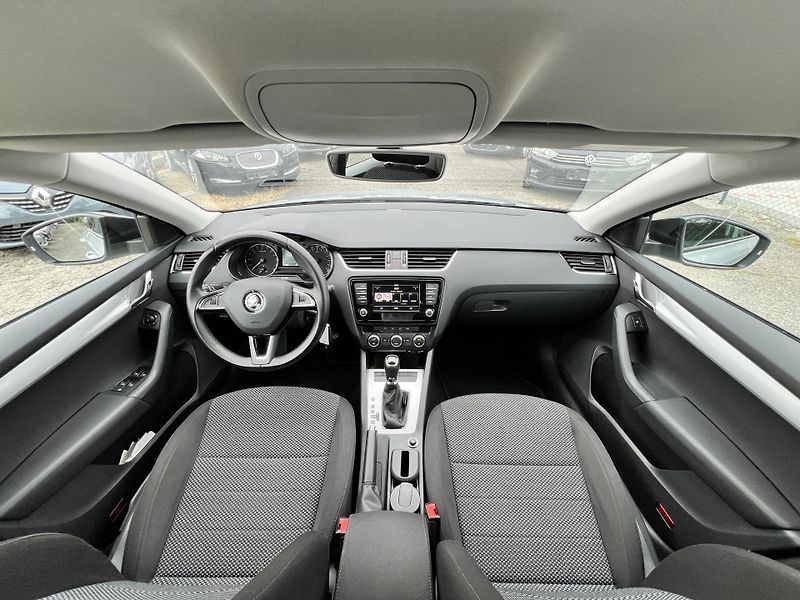 Škoda Octavia 1.6TDi 81kw KLIMA TEMPOMAT ALU - fotka 18 z 42