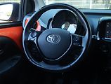 Toyota Aygo (2015) 1.0 VVT-i, ČR,1.maj, Tempomat - náhled 20