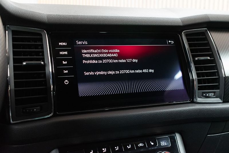 Škoda Kodiaq 2.0 TDI 4x4*SPORTLINE*TAŽNÉ*ČR - fotka 40 z 51