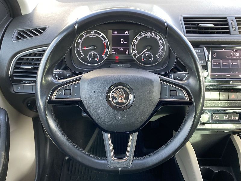 Škoda Fabia (2018) Combi 1.0 TSI Style Plus - fotka 19 z 33