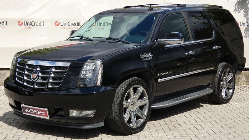 Cadillac Escalade 6,2 V8 301kW - fotka 1 z 23
