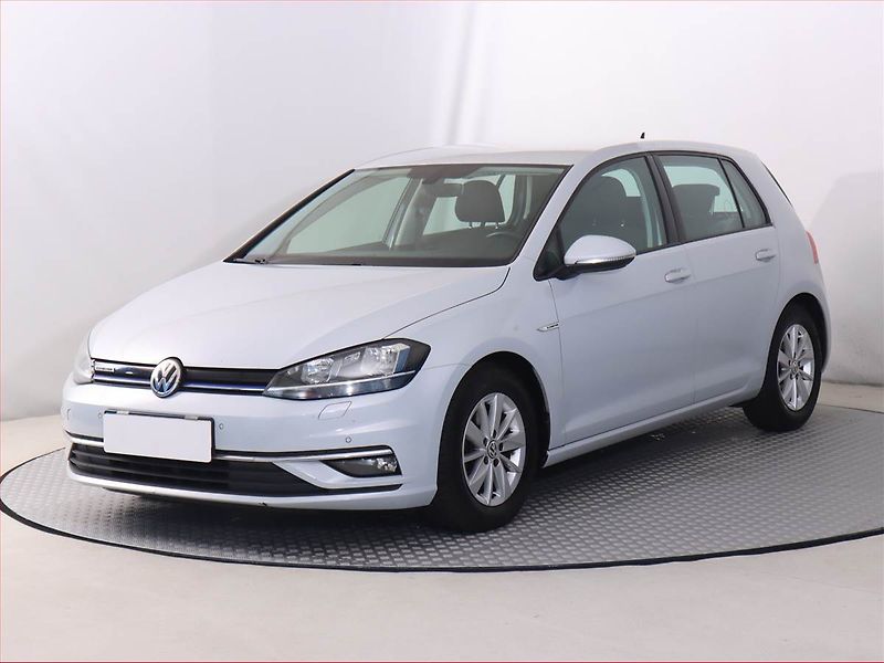 Volkswagen Golf (2018) 1.5 TSI, Serv.kniha, Tempomat - fotka 2 z 19