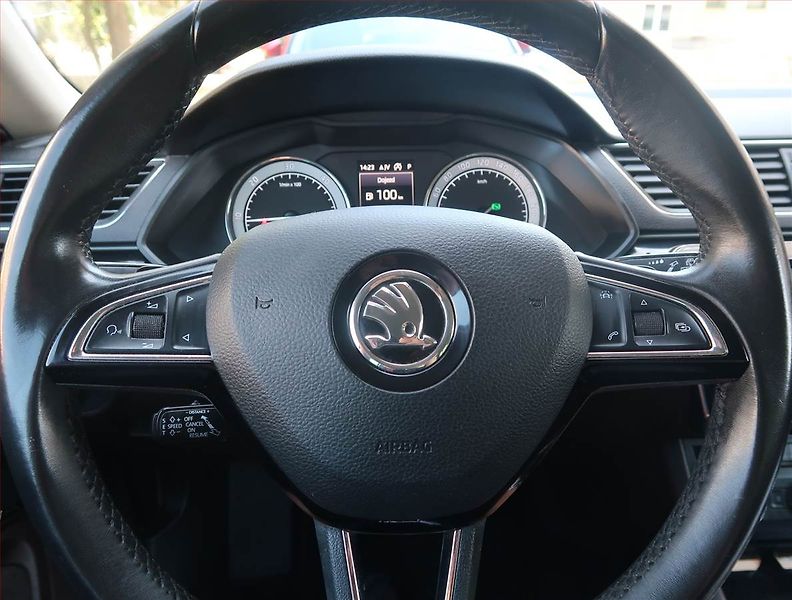 Škoda Superb (2016) Laurin&Klement 2.0 TDI, 4X4 - fotka 16 z 26