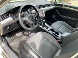 Volkswagen Passat (2017) 2.0Tdi 110kw DSG - náhled 18