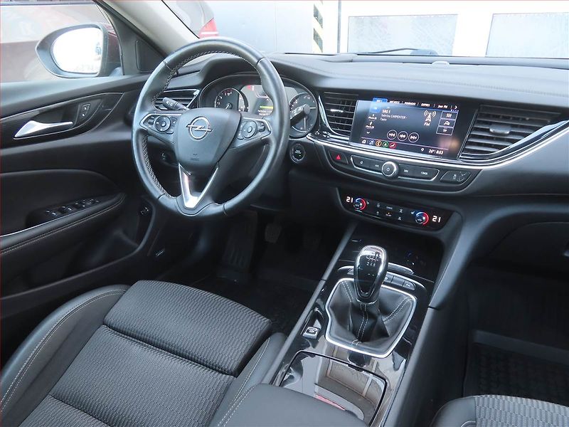 Opel Insignia (2019) 2.0 CDTI, 4X4, Navi, Tempomat - fotka 7 z 22
