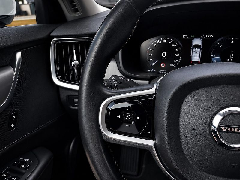 Volvo V90 (2019) 2.0 D4 140kW MOMENTUM - fotka 15 z 32