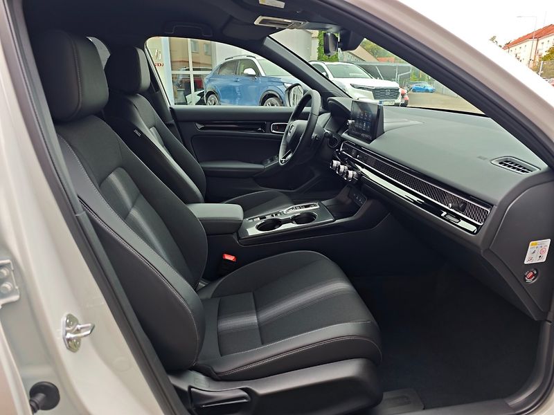 Honda Civic (2026) 2.0 e:HEV SPORT SKLADEM - fotka 9 z 37