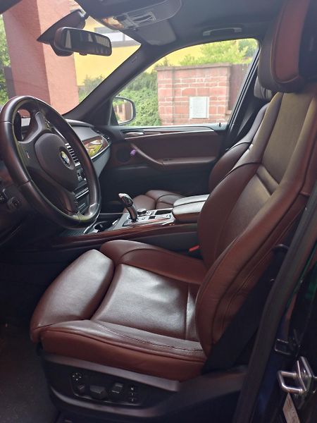 BMW X5 (2010) M-packet - fotka 7 z 28