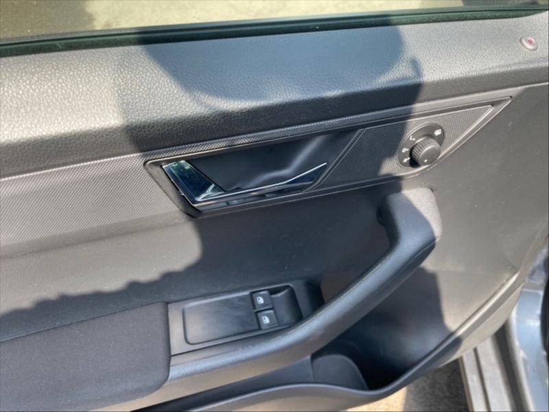 Škoda Fabia 1,0 TSI Ambiton - fotka 11 z 11